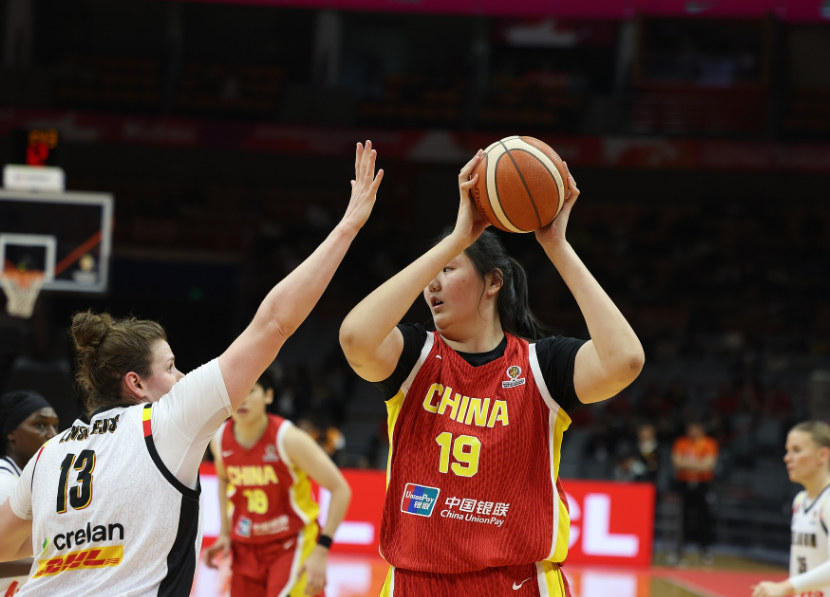 星空体育官网-中国女篮多惨:最多落后24分吞首败 被轰17-0+全队仅一人上双