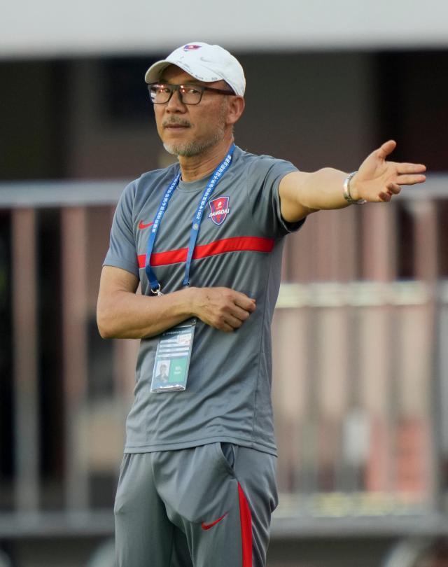 星空体育赛事中心-惊艳开局难掩危局 重庆更需抓紧确定生存模式